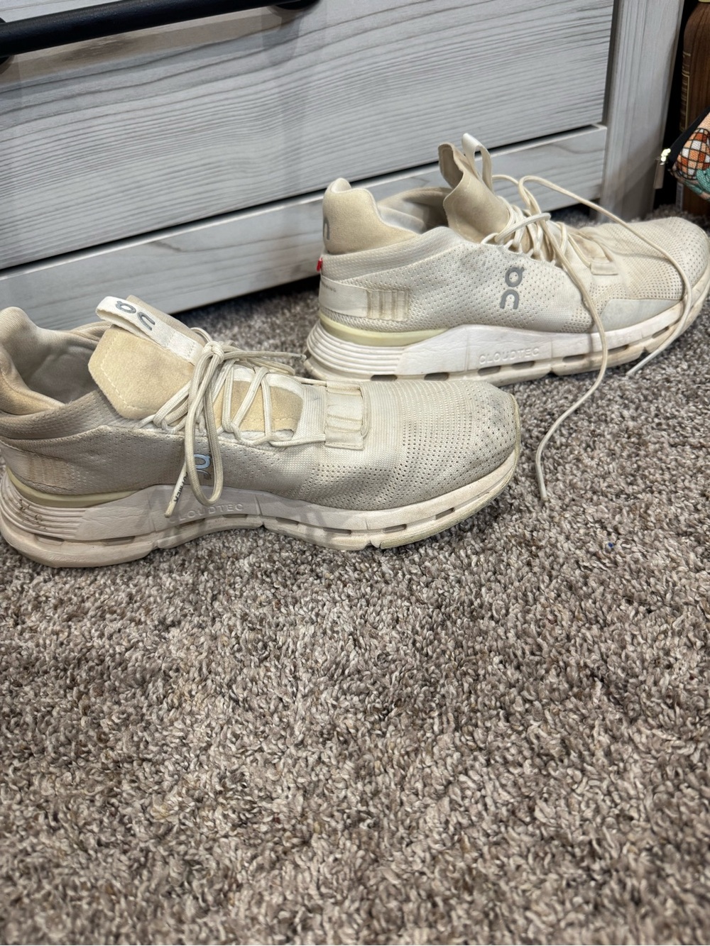 On Cloud White Sneakers - Picture 8 of 9